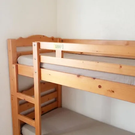 Hébergement de vacances Maison Confortable A 33 M² Avec Piscine Partagee *