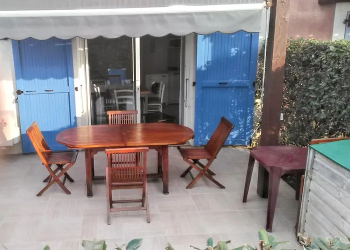 Maison Confortable A 33 M² Avec Piscine Partagee